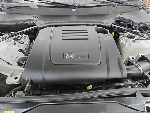 Used 2022 Land Rover Discovery S R-Dynamic image 31