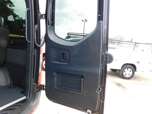 Used 2025 Mercedes-Benz Sprinter 2500 image 35
