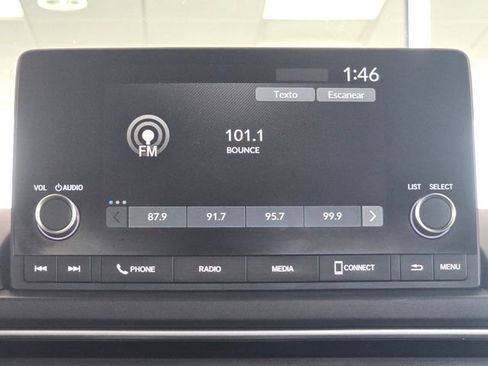 Certified 2025 Honda Pilot Sport image 10