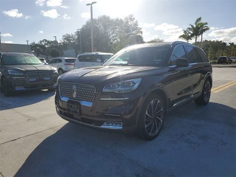 Certified 2023 Lincoln Aviator Reserve w/ Equipment Group 201A image 2