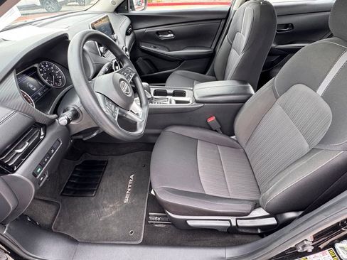 Certified 2025 Nissan Sentra SV FWD image 11