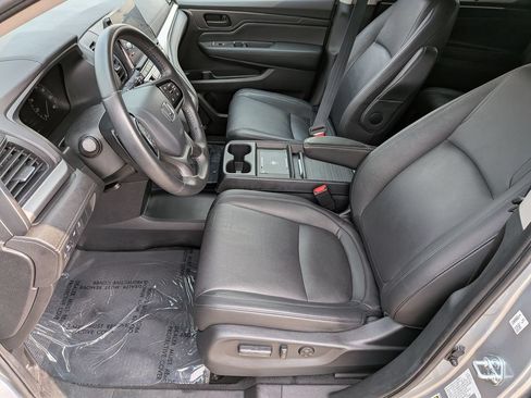 Used 2025 Honda Odyssey EX-L image 16