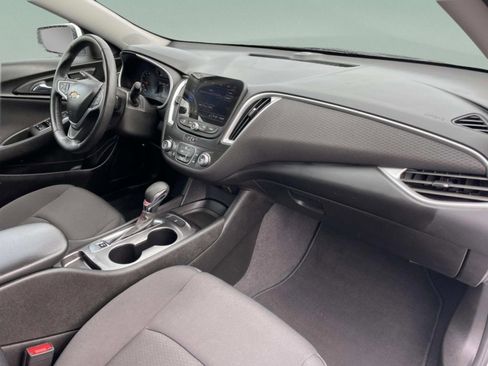 Used 2022 Chevrolet Malibu RS FWD image 17
