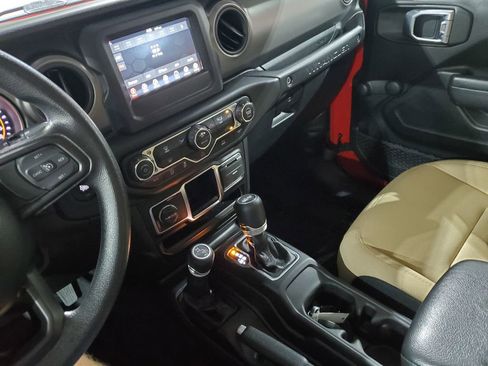 Used 2023 Jeep Wrangler Sport AWD/4WD image 36
