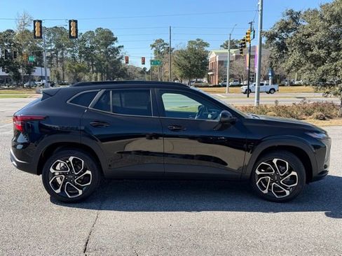 New 2026 Chevrolet Trax RS w/ Driver Confidence Package image 6