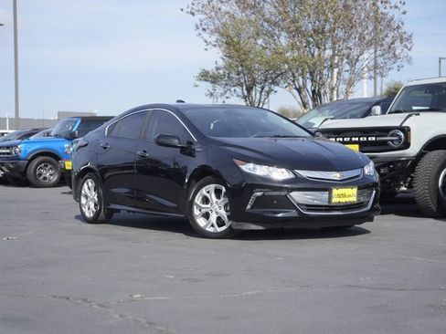 Used 2017 Chevrolet Volt Premier w/ Driver Confidence II Package image 2