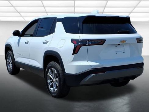 New 2026 Chevrolet Equinox LT FWD image 3