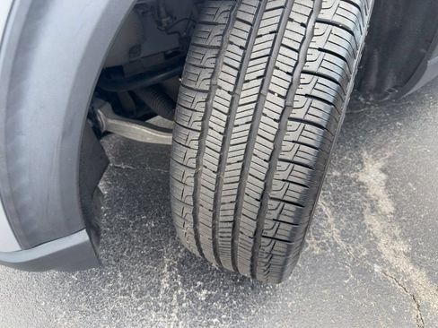 Used 2021 Ford Explorer XLT w/ Equipment Group 202A AWD/4WD image 32