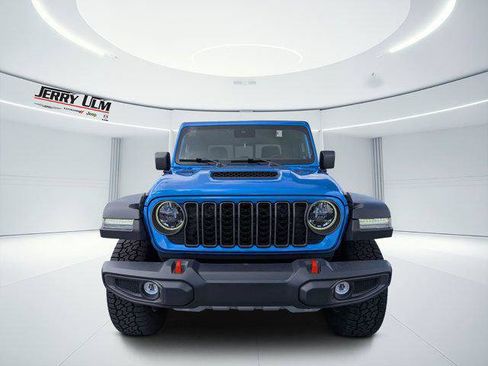 Certified 2024 Jeep Gladiator Mojave AWD/4WD image 8