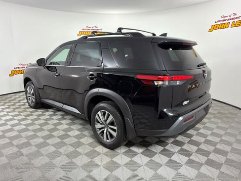 New 2026 Nissan Pathfinder SL FWD image 3