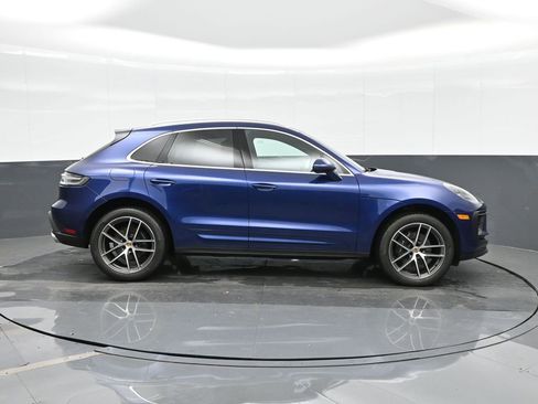 Certified 2024 Porsche Macan image 10
