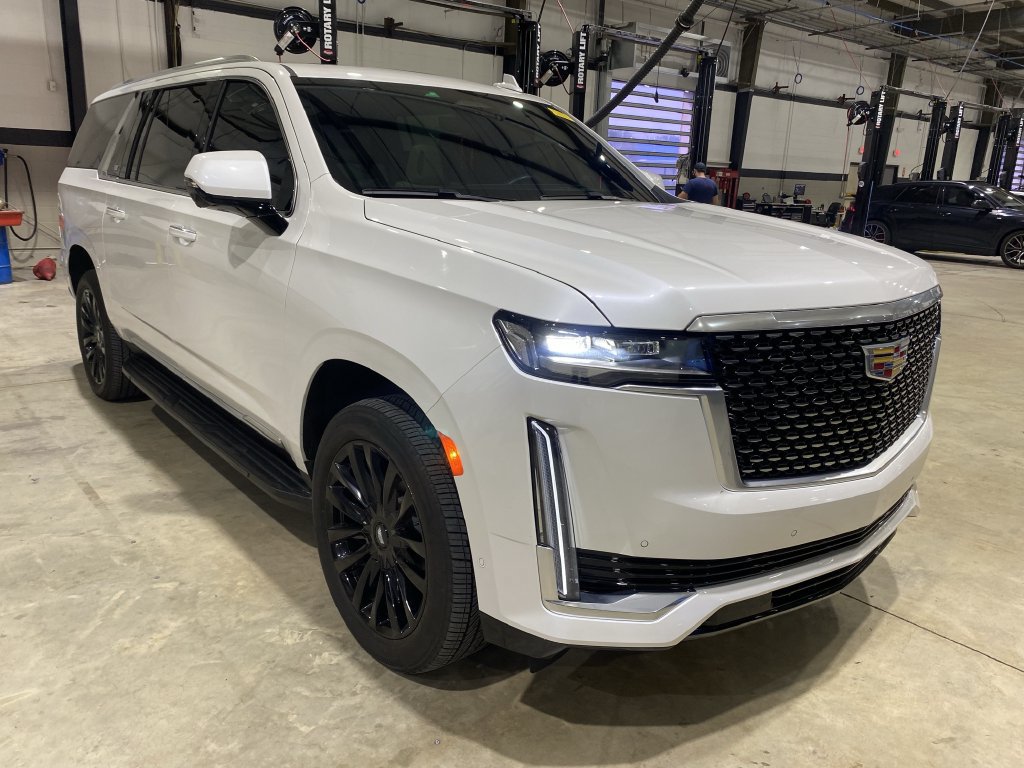 Used 2023 Cadillac Escalade ESV Premium Luxury AWD/4WD image 1
