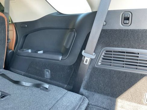 Used 2025 Nissan Pathfinder Platinum AWD/4WD image 12
