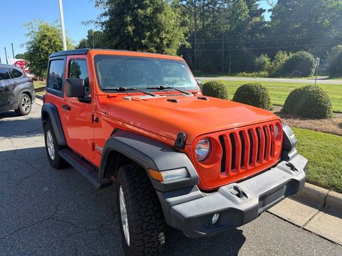 Used 2019 Jeep Wrangler Sport AWD/4WD image 13