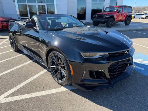 Used 2018 Chevrolet Camaro ZL1 image 1