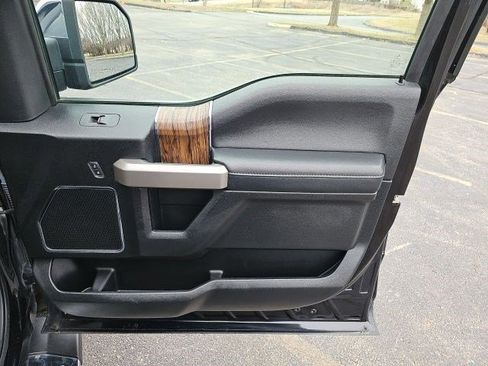 Used 2020 Ford F150 Lariat w/ Equipment Group 502A Luxury image 15