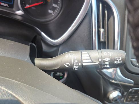 Used 2019 Chevrolet Equinox LT AWD/4WD image 28