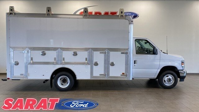 New 2026 Ford E-450 and Econoline 450 Super Duty w/ Power Equipment Group RWD image 1