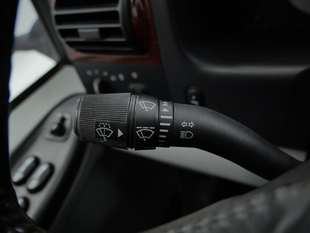 Used 2005 Ford F250 XL AWD/4WD image 19