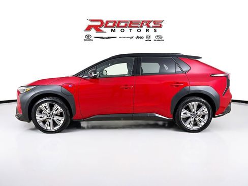 Certified 2023 Subaru Solterra AWD image 4