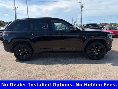 Used 2024 Jeep Grand Cherokee Altitude AWD/4WD image 2