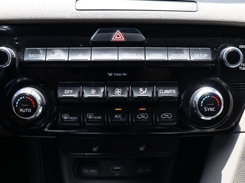 Used 2020 Kia Sportage EX FWD image 46