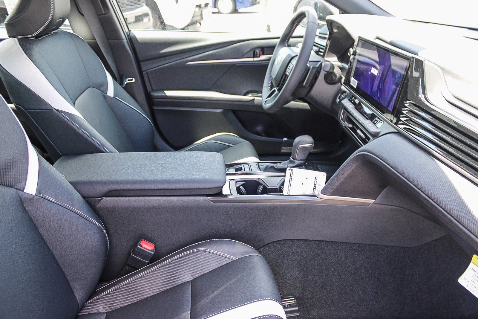 New 2026 Toyota Camry SE FWD image 19