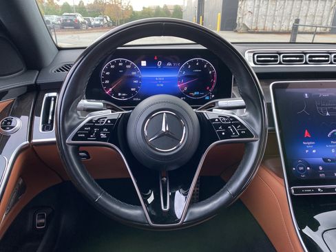 Used 2022 Mercedes-Benz S 580 S 580 image 11