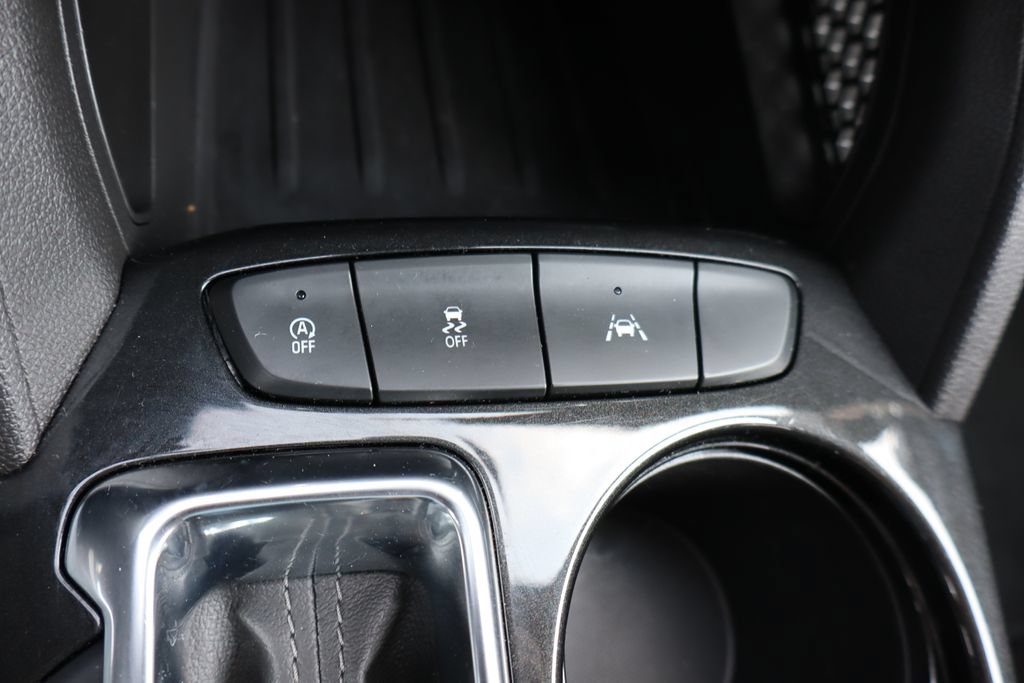 Used 2025 Chevrolet TrailBlazer LT w/ LT Cold Weather Package FWD image 17