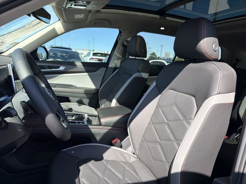 New 2026 Volkswagen Atlas Peak Edition AWD/4WD image 12