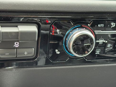 New 2026 GMC Sierra 1500 Elevation image 17