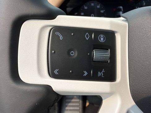 New 2026 Land Rover Defender 110 X-Dynamic SE AWD/4WD image 33