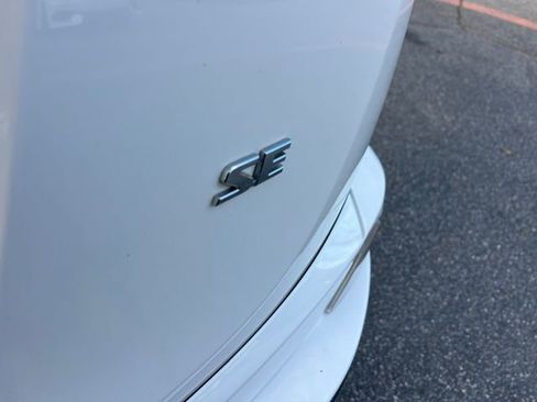 Used 2016 Toyota RAV4 SE image 35