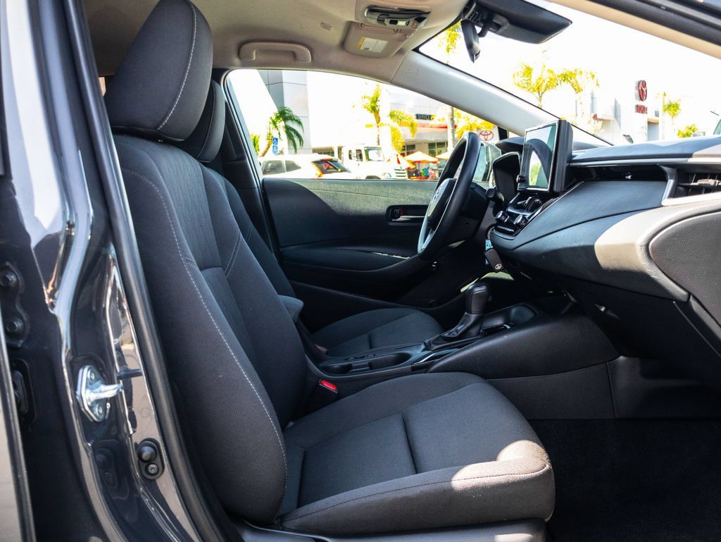 Used 2024 Toyota Corolla LE FWD image 18