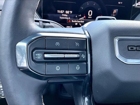 Used 2025 GMC Yukon XL Denali Ultimate AWD/4WD image 22