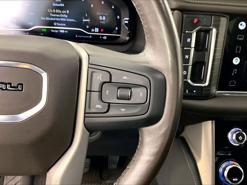 Certified 2022 GMC Yukon XL Denali AWD/4WD image 24