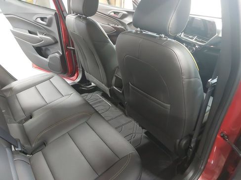 Used 2024 Chevrolet Trax ACTIV w/ Sunroof Package FWD image 11
