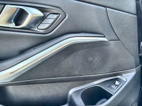 Used 2025 BMW 330i Sedan image 23