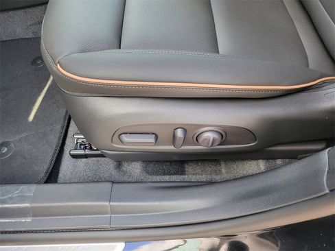 New 2025 Buick Envista Avenir image 13