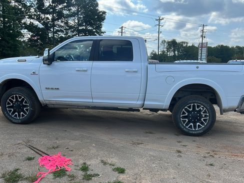 New 2026 RAM 2500 Limited image 11