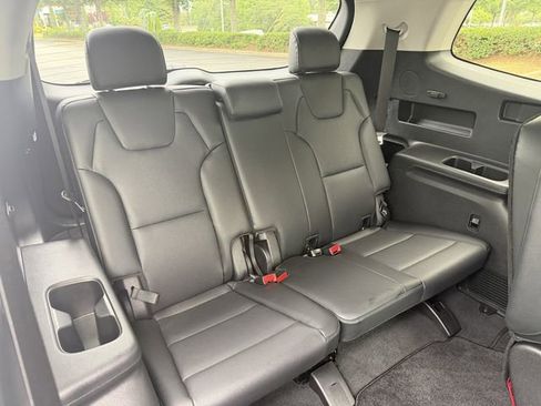 Certified 2025 Kia Telluride EX w/ EX Captain's Chair Package FWD image 34