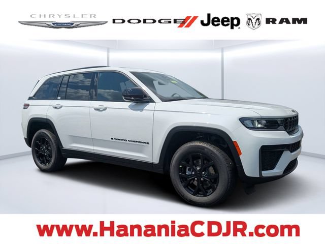 New 2026 Jeep Grand Cherokee Altitude AWD/4WD image 1
