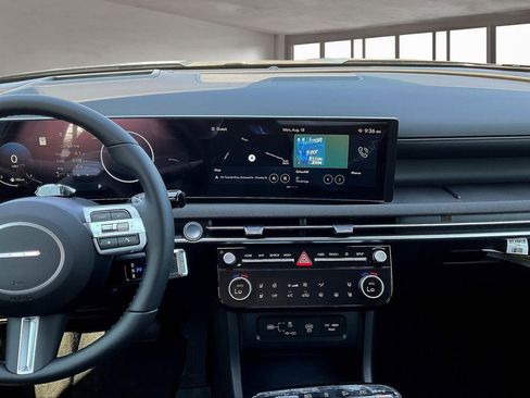 New 2025 Hyundai Tucson Limited FWD image 6