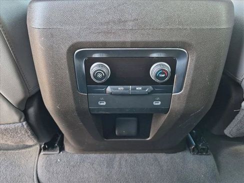 Used 2024 Chevrolet Tahoe LT RWD image 17