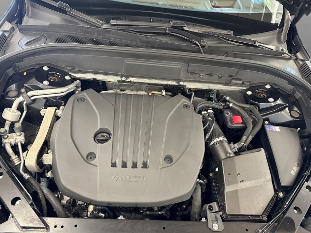 Certified 2024 Volvo XC60 B5 Ultimate w/ Climate Package AWD/4WD image 22