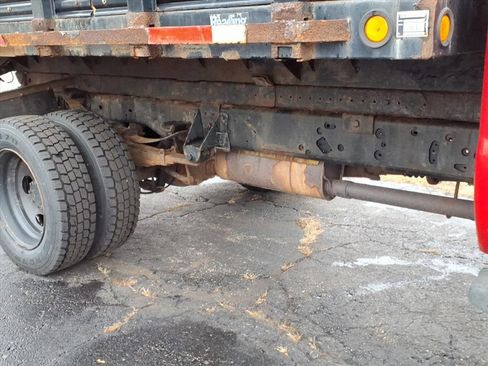 Used 2012 Ford F550 4x4 Regular Cab Super Duty w/ Payload Upgrade Pkg image 16