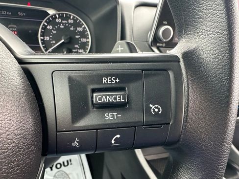 Used 2024 Nissan Rogue S AWD/4WD image 26