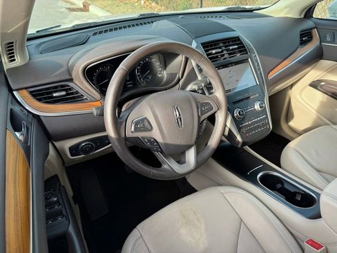Used 2017 Lincoln MKC Select w/ Select Plus Package image 19