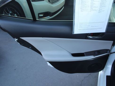Used 2015 Lexus IS 250 w/ Luxury Package RWD image 22