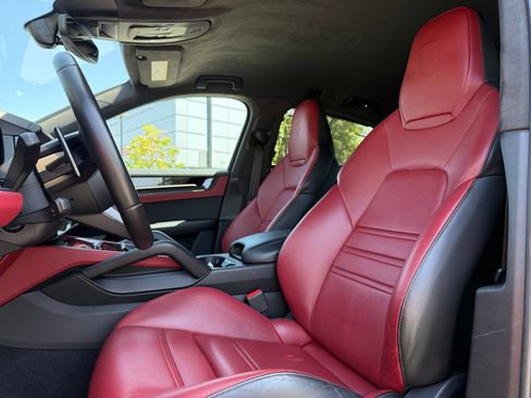Certified 2024 Porsche Cayenne Turbo GT AWD/4WD image 5